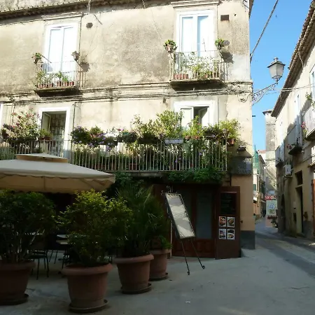 Palazzo Tocco 아파트 *