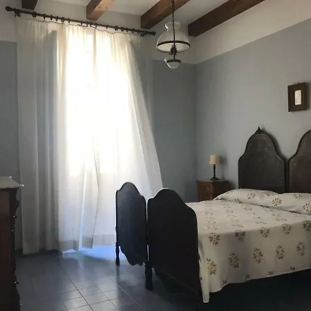 Palazzo Tocco * Tropea